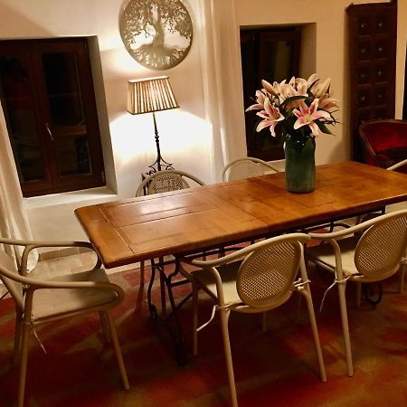 Les 3 Coeurs - Chambres Chez Charmants Habitants Font Esterno foto