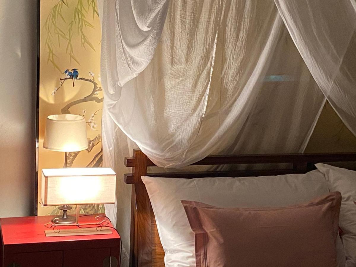 Les 3 Coeurs - Chambres Chez Charmants Habitants Font Esterno foto