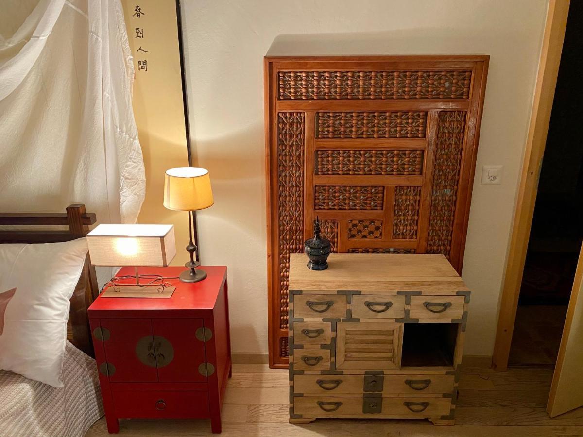 Les 3 Coeurs - Chambres Chez Charmants Habitants Font Esterno foto