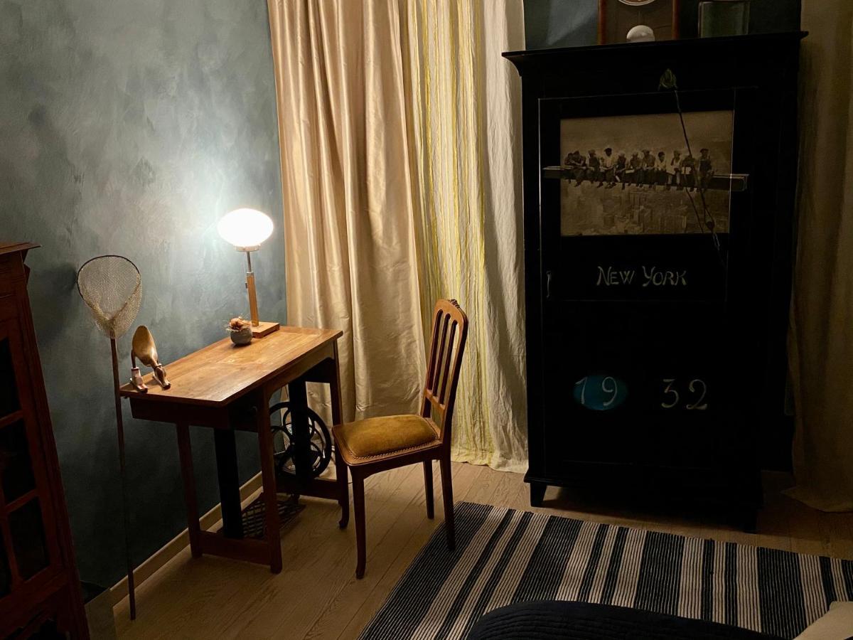 Les 3 Coeurs - Chambres Chez Charmants Habitants Font Esterno foto